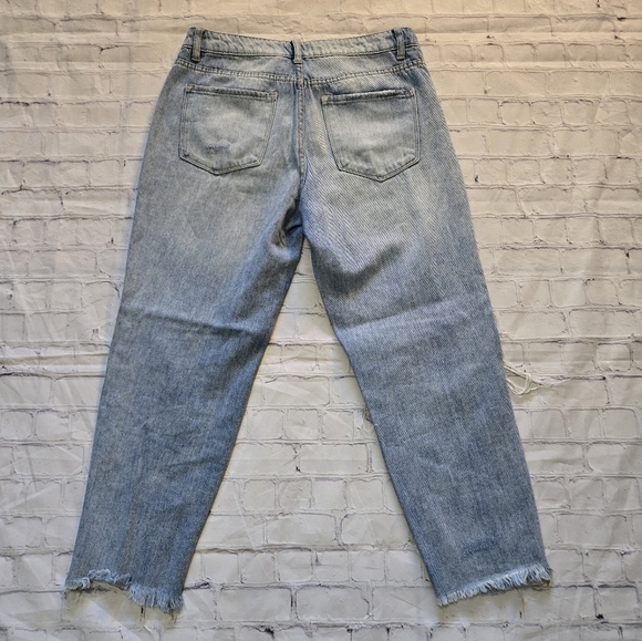 Pink Lily Mom Butterfly Button Distressed Light Wash Jeans - Picture 9 of 9